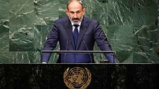 Ermenistan Parlamentosu erken seçimi engelledi; Başbakan Paşinyan istifa kararı aldı