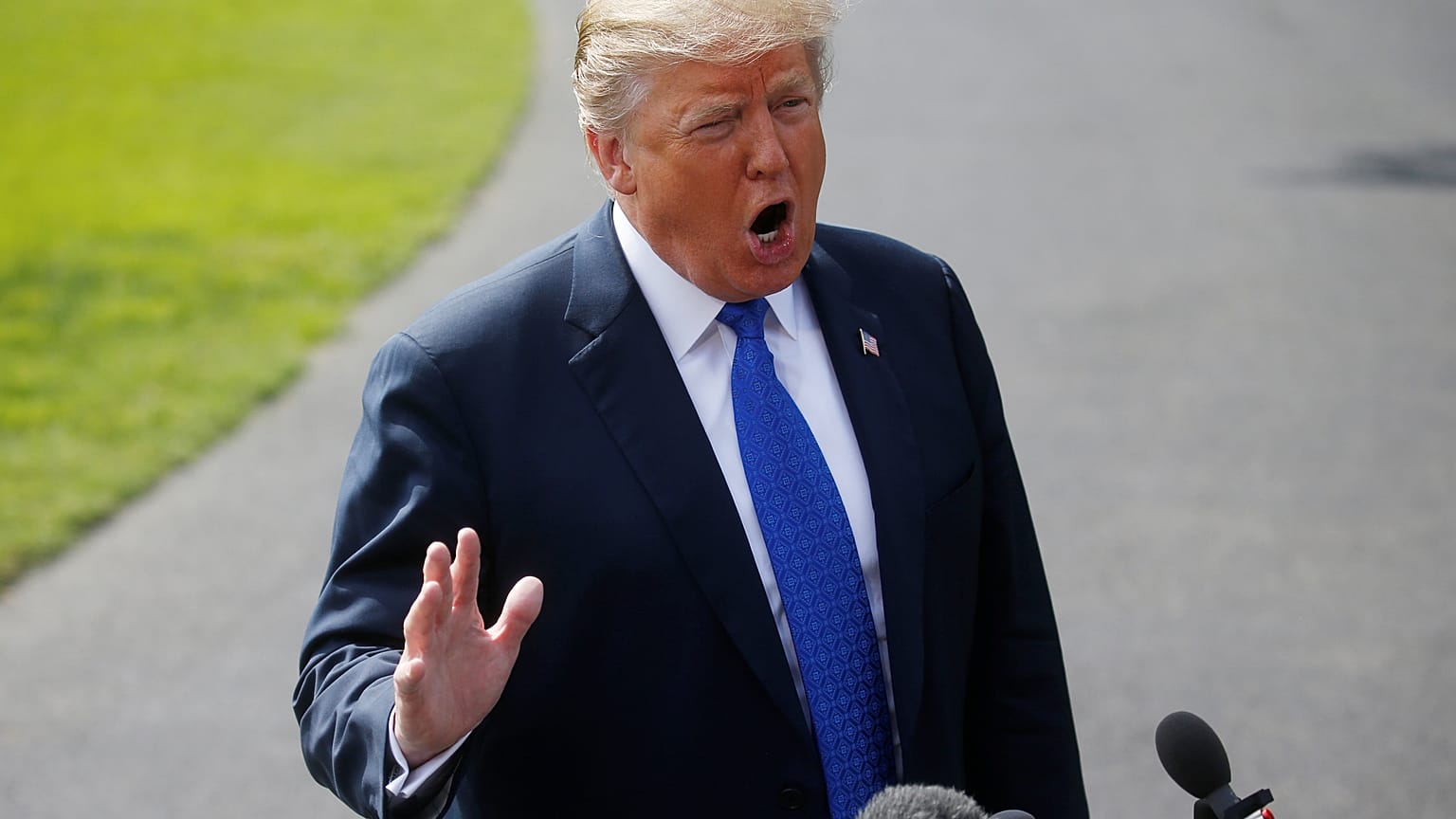 Buste sospette a Trump e al Pentagono