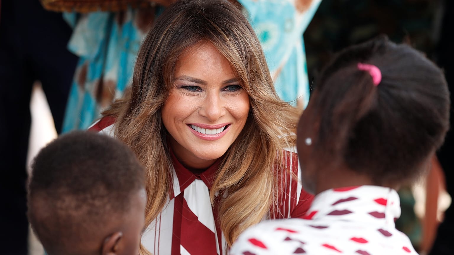 Melania Trump comienza su primera gira internacional en solitario
