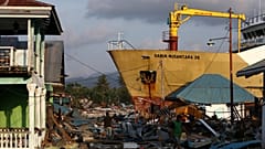 Ινδονησία: Αναζητούν επιζώντες έξι ημέρες μετά την καταστροφή