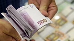 Τραπεζίτης έκλεβε πλούσιους πελάτες και βοηθούσε τους φτωχούς