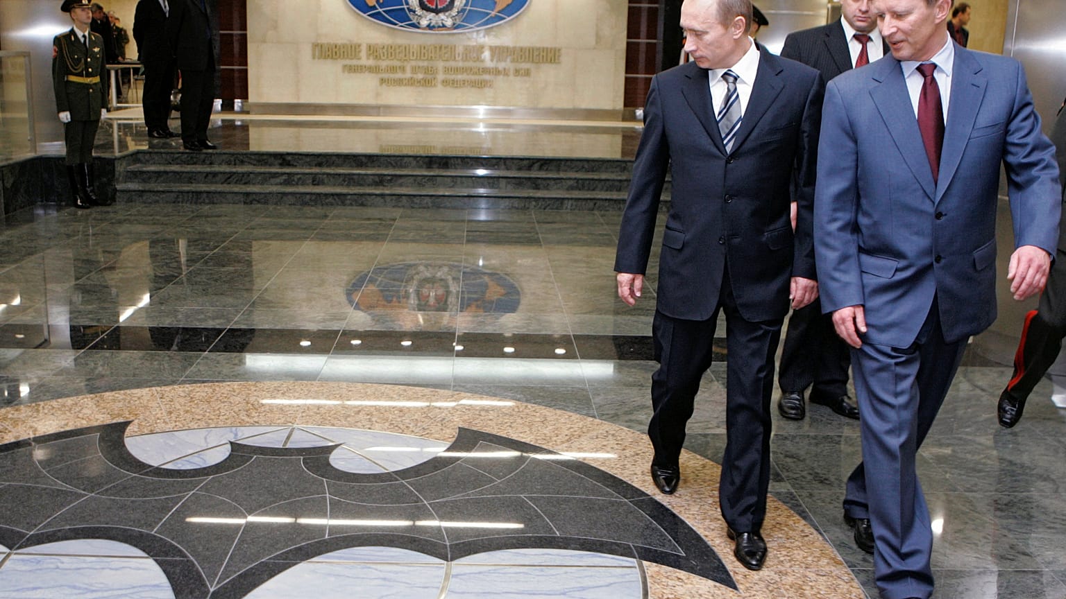 Intelligence russa sotto attacco. Il Cremlino: accuse pretestuose