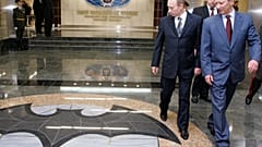 O Βλαντιμίρ Πούτιν στα κεντρικά της GRU