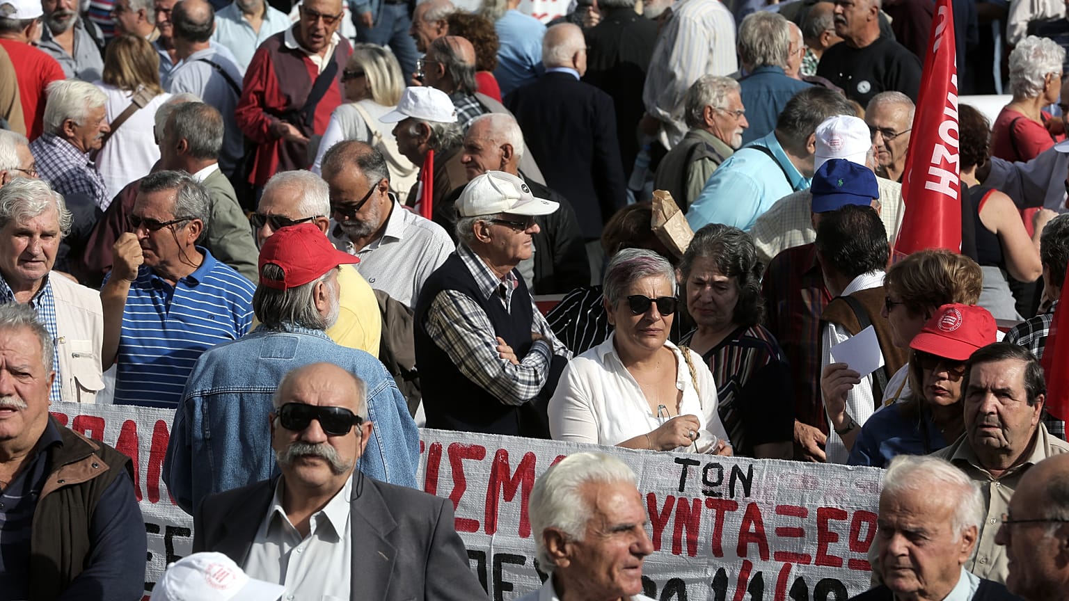 Στους δρόμους οι συνταξιούχοι για να μην γίνουν νέες μειώσεις