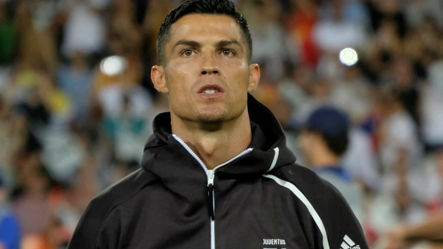 راعيان رسميان لرونالدو يشعران بالقلق بعد اتهامه بالاغتصاب