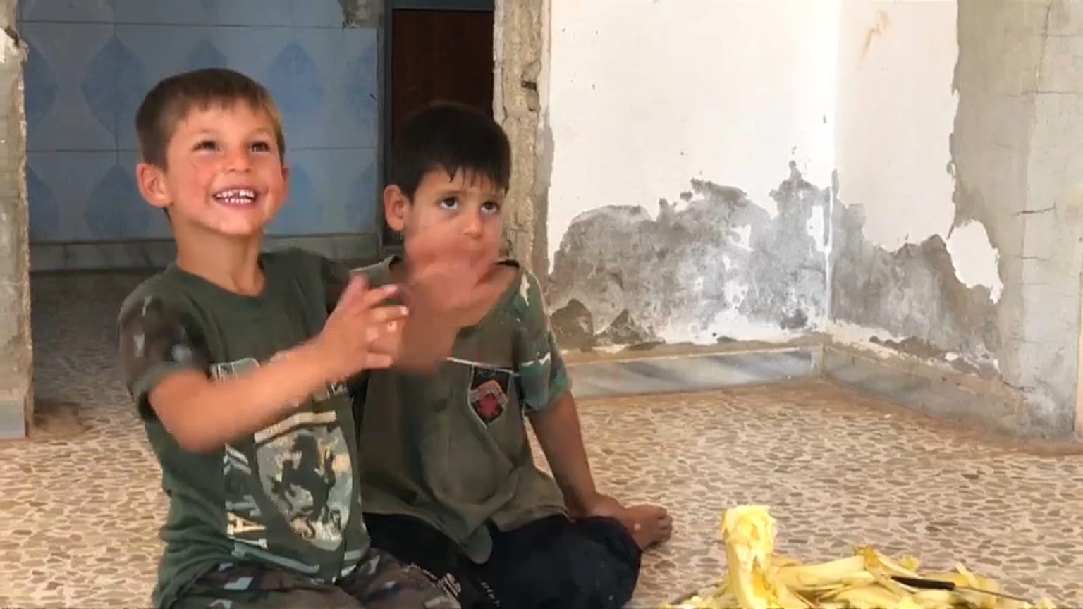 مع انخفاض حدة التوتر.. عائلات سورية تجد طريق العودة إلى منازلها في محافظة حماة 