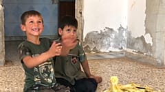 مع انخفاض حدة التوتر.. عائلات سورية تجد طريق العودة إلى منازلها في محافظة حماة 
