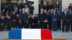 France : hommage national à Charles Aznavour