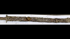 Achtjährige fischt 1500 Jahre altes Schwert aus See