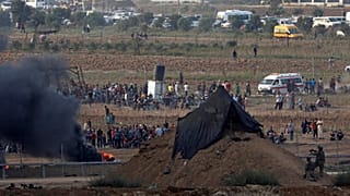 مقتل ثلاثة فلسطينيين بينهم طفل برصاص الجيش الإسرائيلي في مسيرات غزة