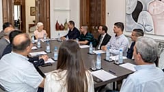 أسماء الأسد في اجتماع