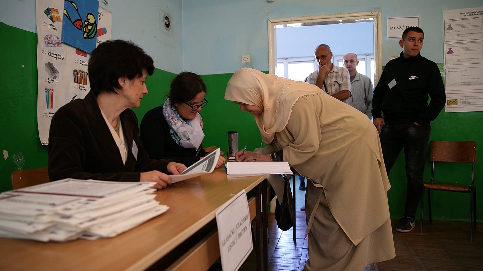 Bosnia-Erzegovina: al voto 3 milioni di elettori