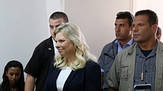 Benjamin Netanyahu'nun eşi 'dolandırıcılık' iddiasıyla hakim karşısında
