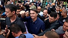 انتخابات برزیل با پیشتازی نامزد راستگرایان افراطی به دور دوم کشیده شد