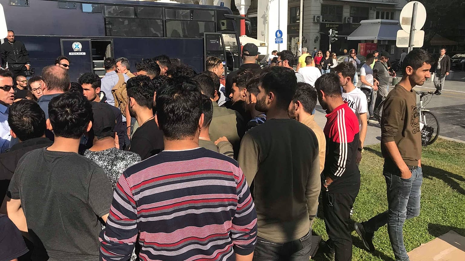 Migranten in Thessaloniki: Nehmt uns fest!