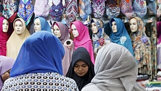 Kadın vaize: Başörtüsüne cinsellik yüklendi, Allah için giyinmiyorlar