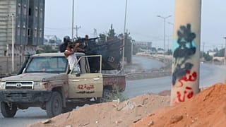  قوات حفتر تلقي القبض على ضابط جيش سابق مطلوب في مصر