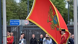 Montenegro megbüntetné azokat, akik nem állnak fel a nemzeti himnusz alatt