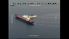 Πετρελαιοκηλίδα μετά τον εμβολισμό κυπριακού πλοίου