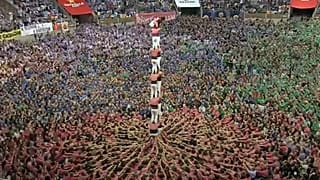 Catalans step up for human tower competition
