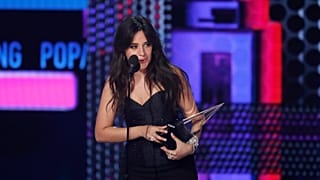 Taylor Swift y Camila Cabello reinan en los American Music Awards