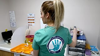 Son 3 yılda 431 sağlık çalışanı intihar etti: Yaşatmaya çalışırken öldürülüyoruz