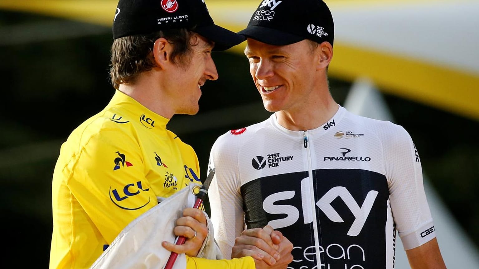 Son Fransa Bisiklet Turu şampiyonu Greaint Thomas kupasını çaldırdı