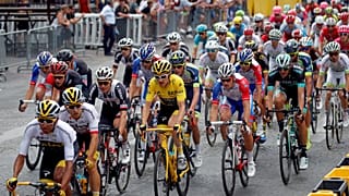 Roban a Geraint Thomas el trofeo de campeón del Tour