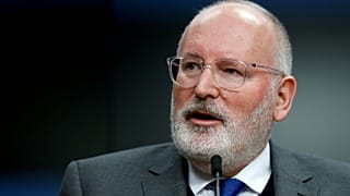 Juncker'in sağ kolu Timmermans Avrupa Komisyonu Başkanlığına talip