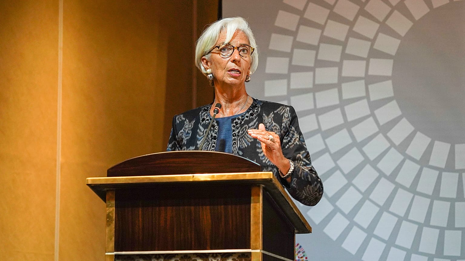 IMF: Pakistan mali yardım için Çin'e olan borçlarını şeffaf bir şekilde açıklamalı 