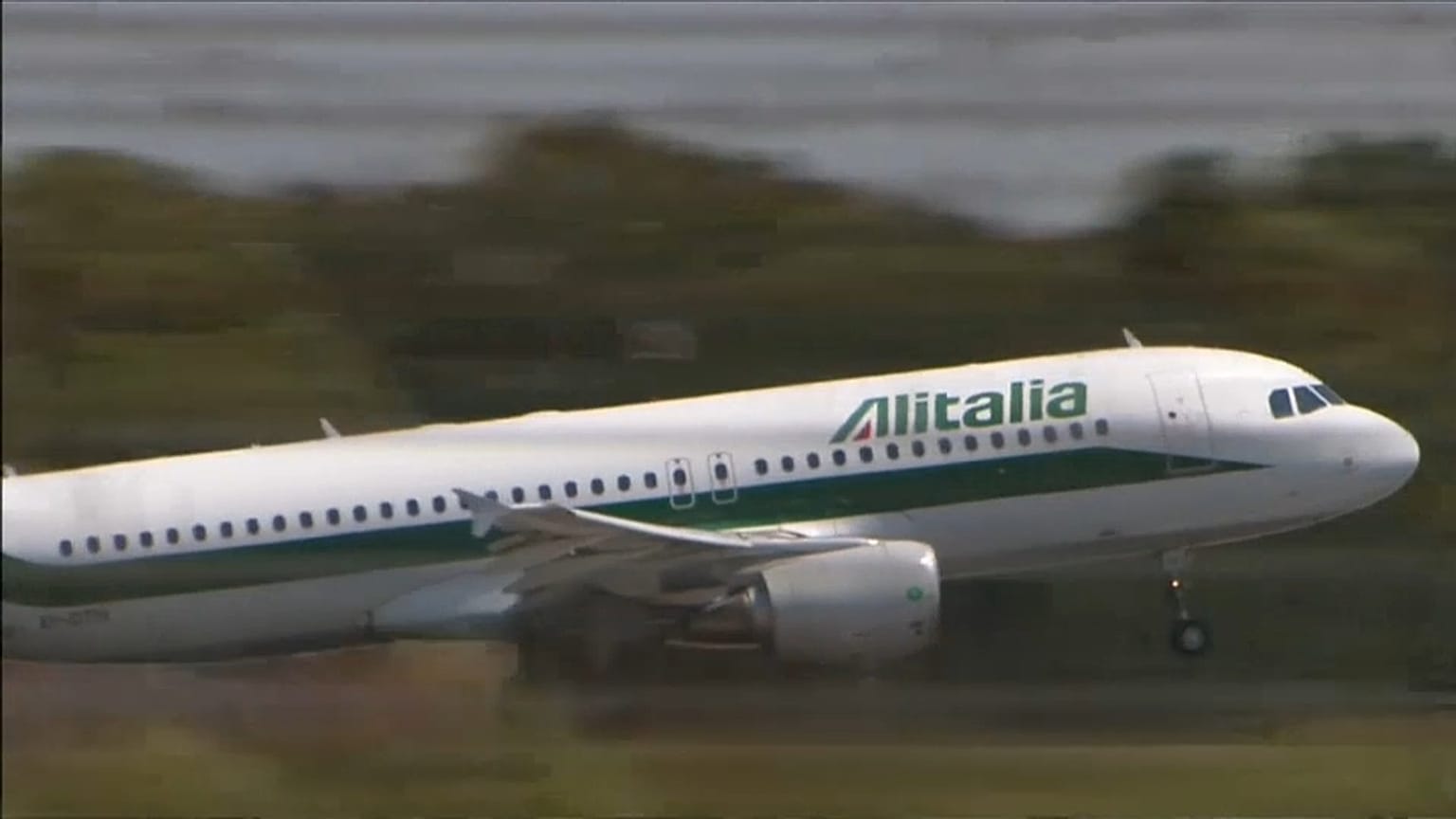 Una newco per rilanciare Alitalia