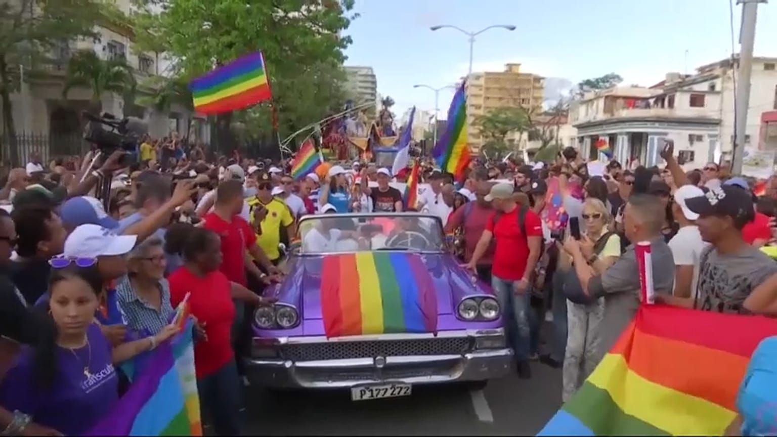 Cuba debate sobre el matrimonio homosexual