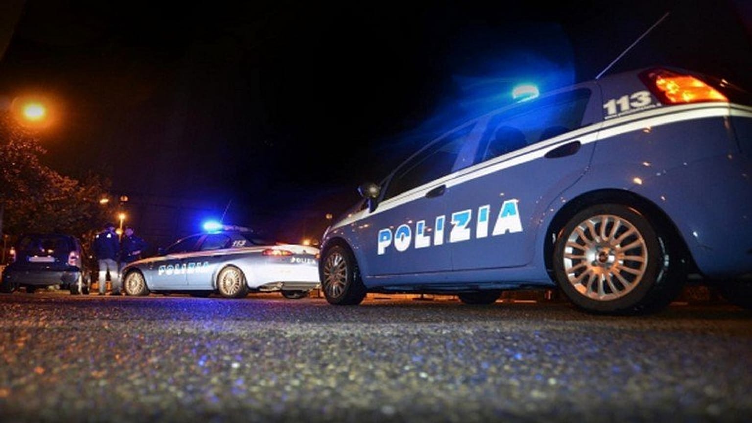 Italia: bomba carta contro sede Lega dove è atteso Salvini 