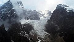 Nepal'de zirve tırmanışı yapan 7 dağcı hayatını kaybetti