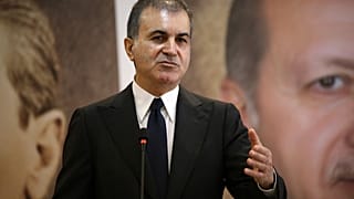 AK Parti Sözcüsü Çelik: Türkiye Brunson davasında tehdit diline boyun eğmedi