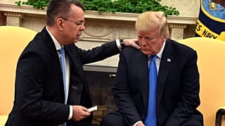 Il pastore Brunson liberato prega per Trump 