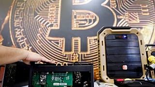 برمجيات تحديث غير آمنة قد تستولي على جهازك وحساباتك
