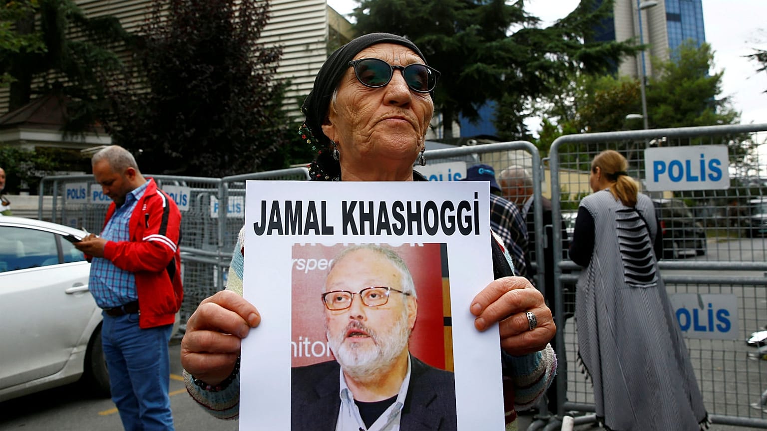 Trump sends secretary of state to meet Saudi king over Khashoggi disappearance