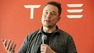 Elon Musk : bientôt une tequila et un robot Tesla ?