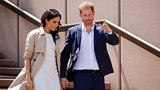 Meghan hercegné megmutatta gömbölyödő hasát