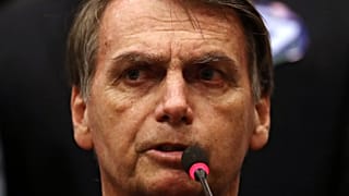 Au Brésil, Bolsonaro creuse l'écart (sondage)