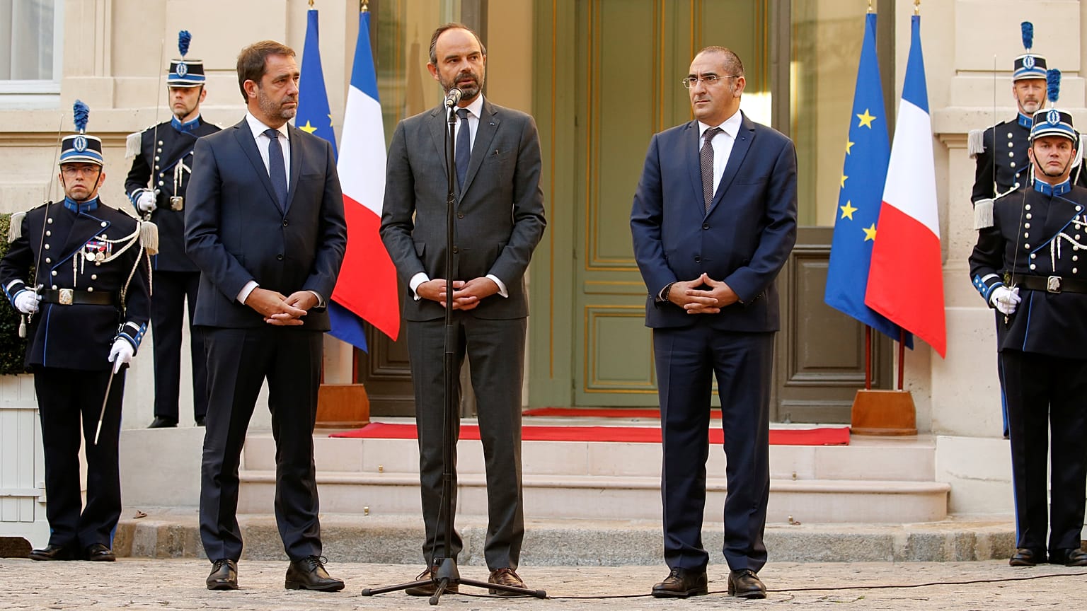 Francia: Macron sceglie un fedelissimo agli Interni