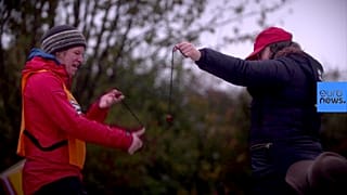 Чемпионат мира по игре в каштаны: ВИДЕО