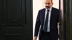 Παραίτηση Πασινιάν με στόχο τις εκλογές