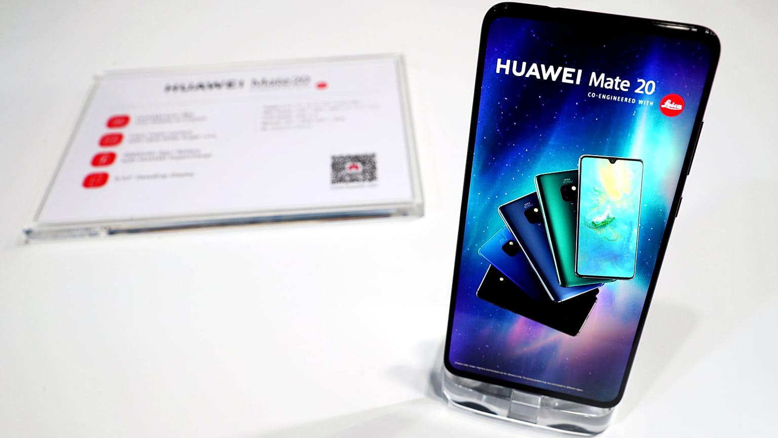 Merakla beklenen Huawei Mate 20 ve Mate 20 Pro görücüye çıktı