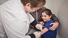 Araştırma: HPV aşısı olan genç kızların cinsel ilişkiye yatkın olduğu iddiası çürütüldü