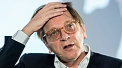 Verhofstadt reagált a kormány kampányvideójára