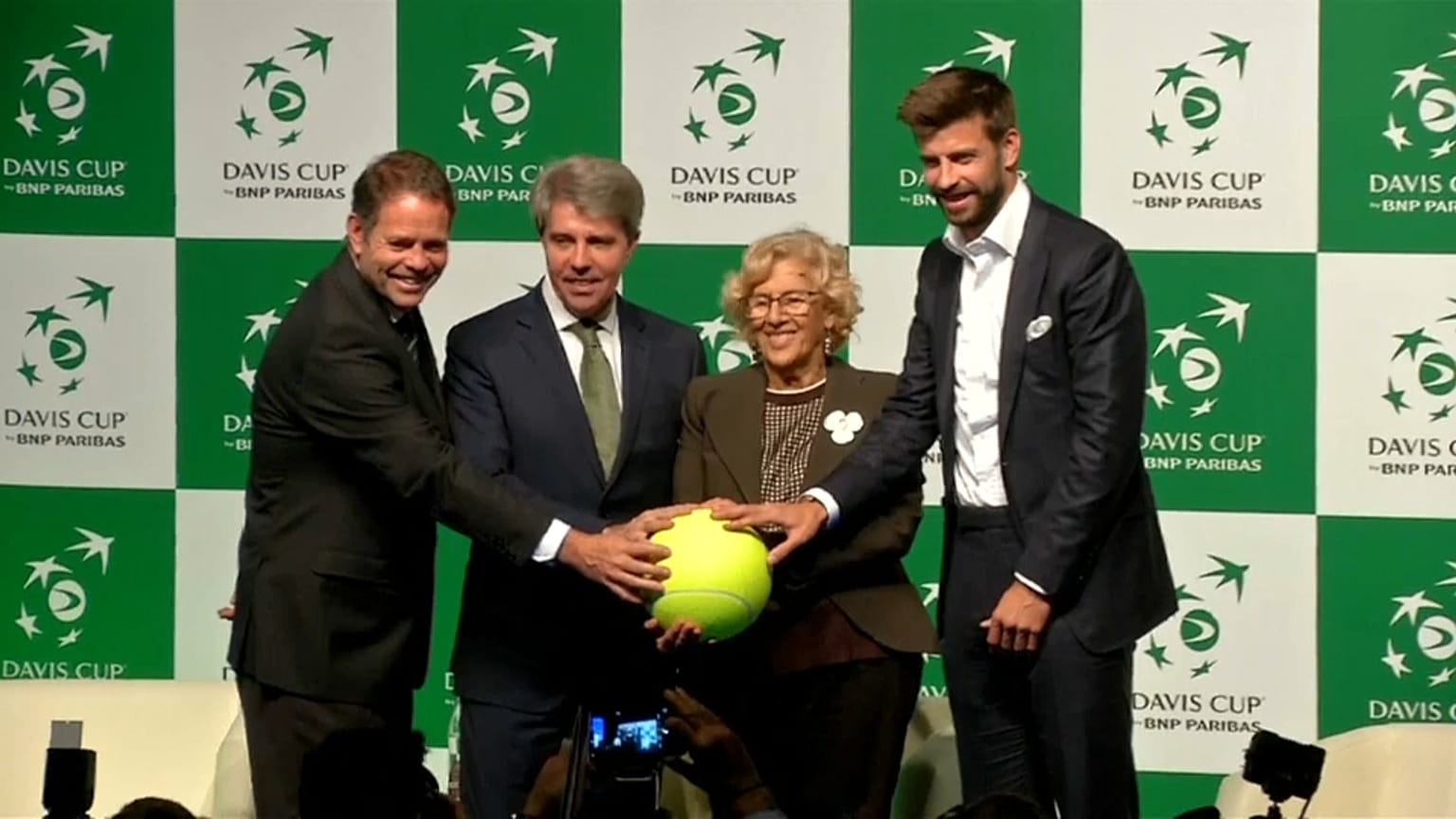 ¿Disputará o no Federer la 'nueva' Copa Davis?