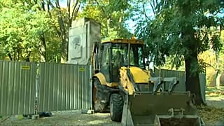 Szovjet emlékművet bontottak le Varsóban