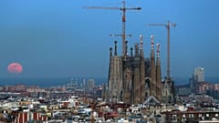 Engedély nélkül építették 130 éven át Barcelona fő látványosságát